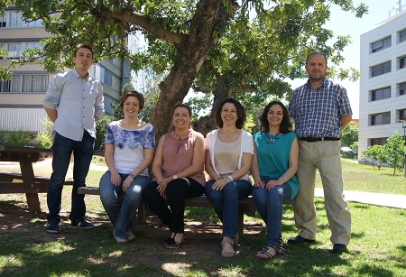 Grup d’Immunologia de les Infeccions Fúngiques de la Universitat de València. D’esquerra a dreta: Javier Megías, Victoria Maneu, Patricia Roig, M. Luisa Gil, Alba Martínez i Daniel Gozalbo